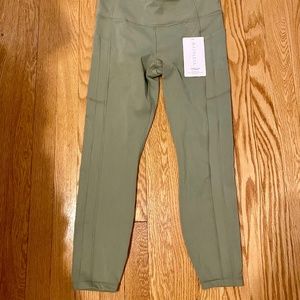 Athleta Ultimate Stash Pocket 7/8 leggings